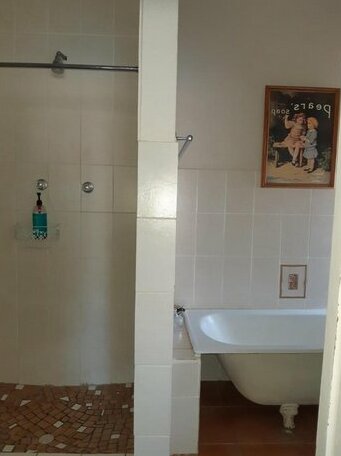 Sutherland Guest House - Photo4