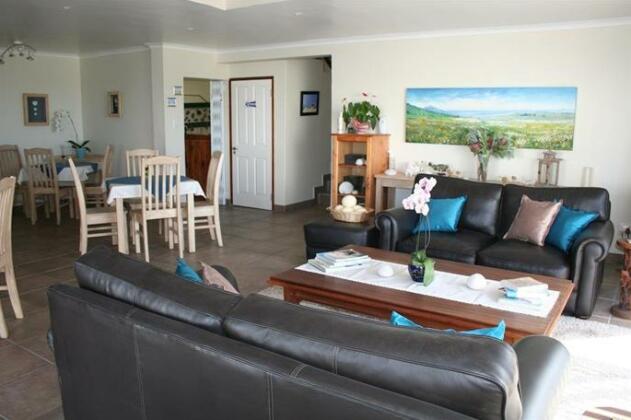 Baywatch Guest House - Photo2