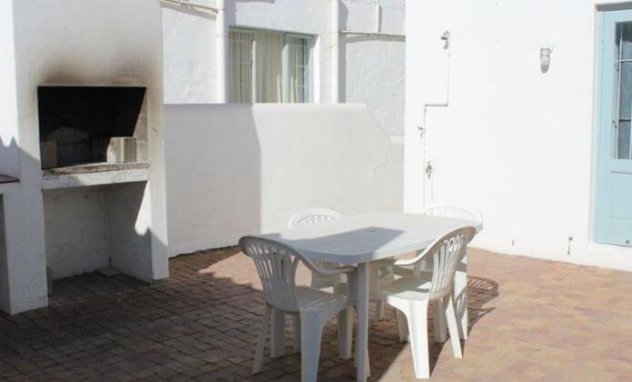 In Betwix - Photo3