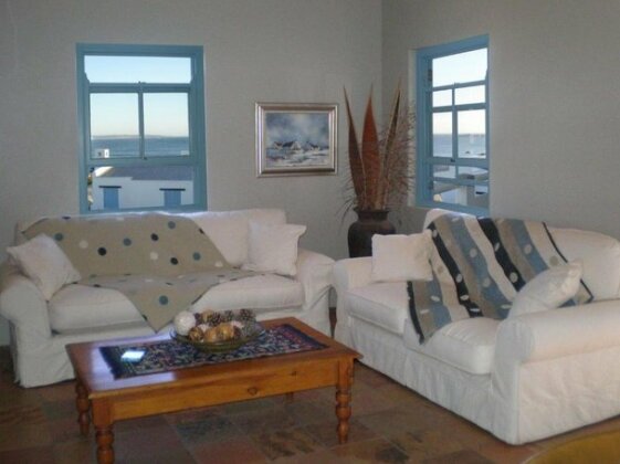 Pikkewyntjie Holiday Home - Photo2