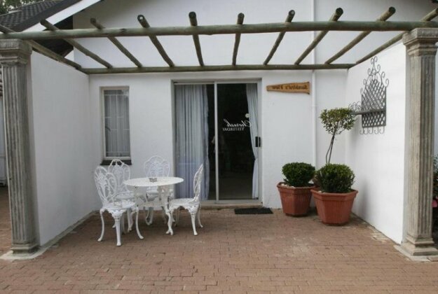 Dusk to Dawn Guesthouse - Photo2