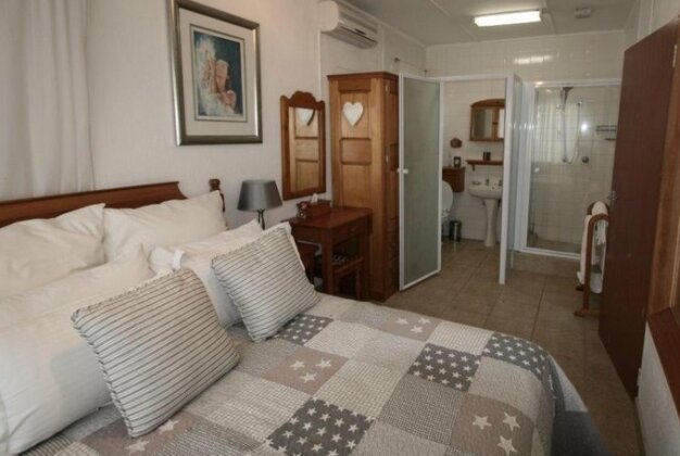 Dusk to Dawn Guesthouse - Photo4