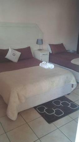 Piet Retief Guesthouse & Conference Centre - Photo2