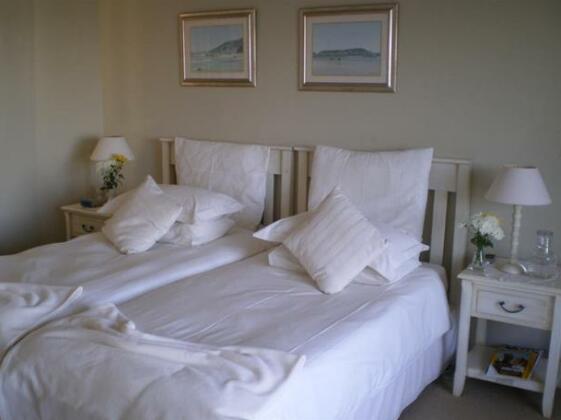 Dolphins' Playground Beachfront B&B - Photo5