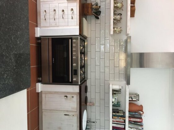 Long Story Guest House - Photo3