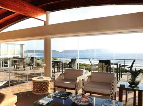 Periwinkle Lodge Guest House - Photo4