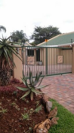 Hanna's Place Polokwane - Photo2