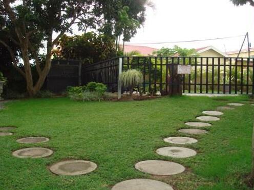 Dive Inn Guesthouse - Photo4