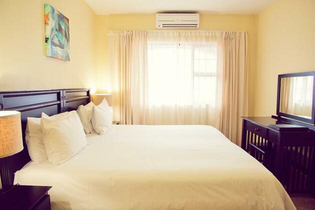 Premier Splendid Inn Port Edward - Photo3