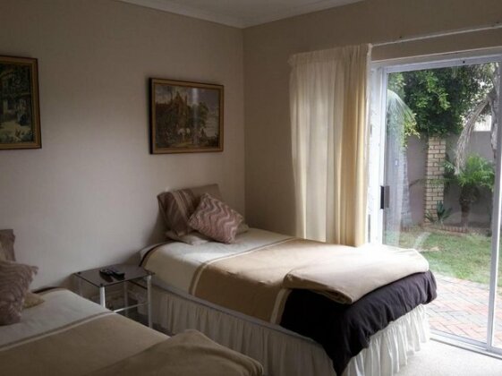 Abby's Guesthouse - Photo5