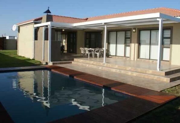 B R O Homes and Villas