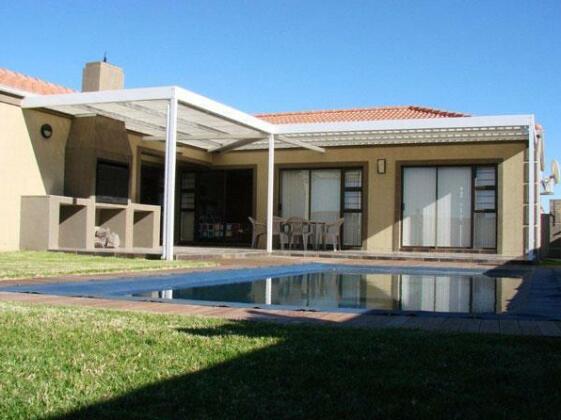 B R O Homes and Villas - Photo2