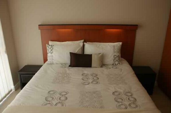 B R O Homes and Villas - Photo5
