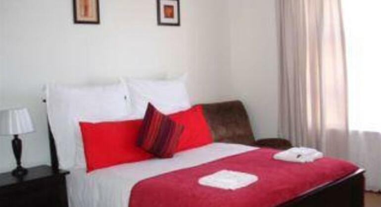 Ekhaya Bed and Breakfast Port Elizabeth - Photo2