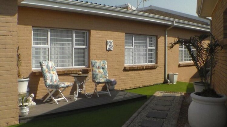 Luxbay Guesthouse - Photo2