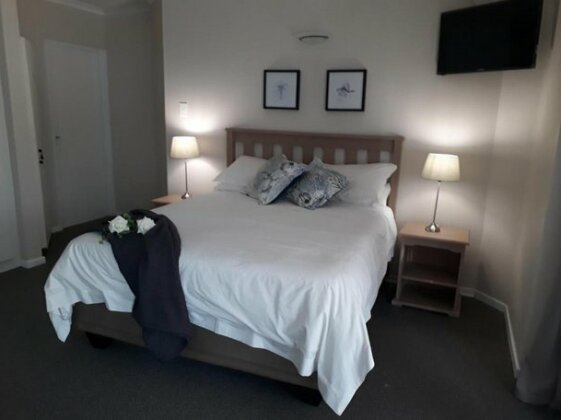 Mount Grace - Photo2
