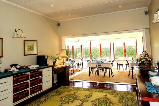 Oak Tree Cottage Port Elizabeth - Photo3