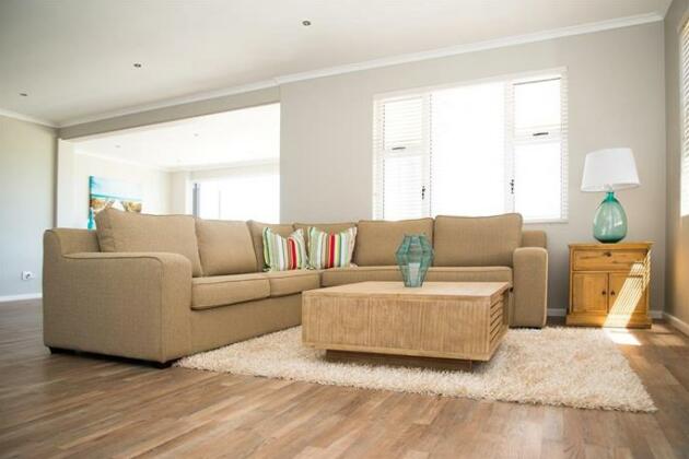 PE Beach House - Photo3