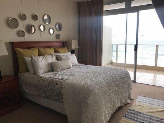 Luxurious self-catering seafront apartment - Photo5