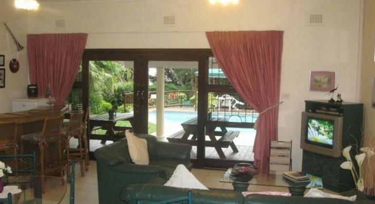 Mdoni House Guest Lodge - Photo5