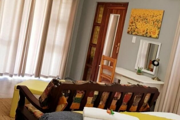 Graceland Guesthouse - Photo5