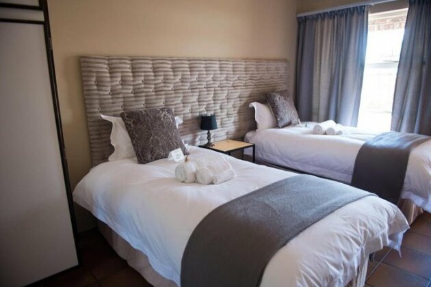 Melrose Place Guestrooms - Photo3