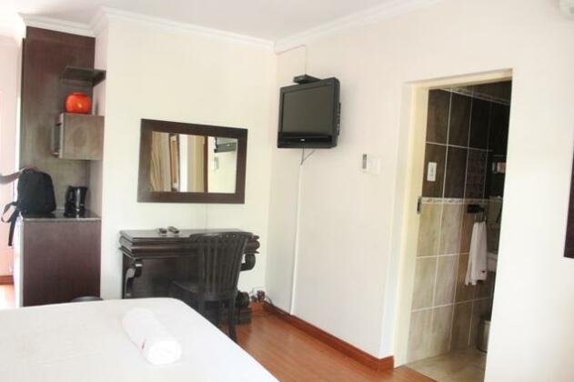 Firstguesthouse - Photo4