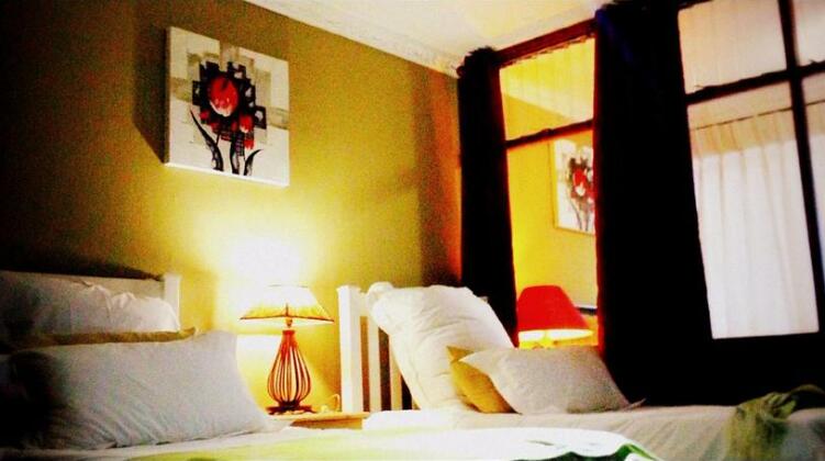 Pretoria Luxury Guest Bed - Photo2