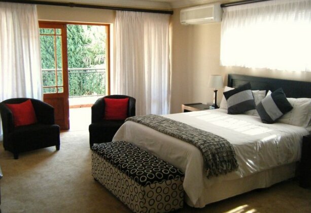 Silver Palms Guest House - Photo3