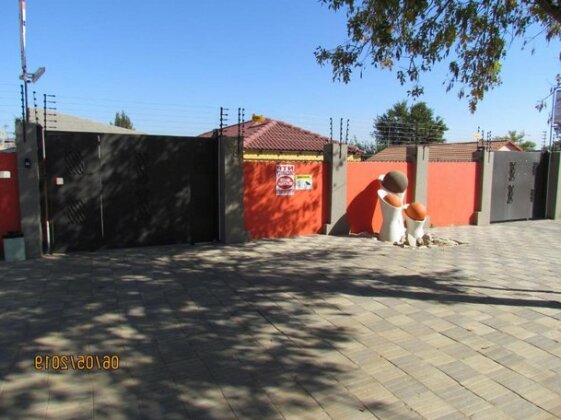 Ya Rocka Guesthouse