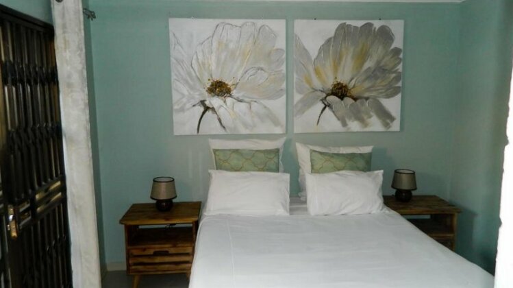 Ya Rocka Guesthouse - Photo2
