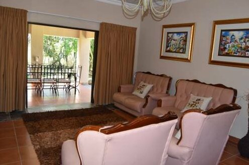 Zwavelpoort Guesthouse - Photo4