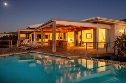 Pringle Bay Beach House by Cape Summer Villas