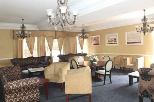 Hotel Savera Queensburgh - Photo2