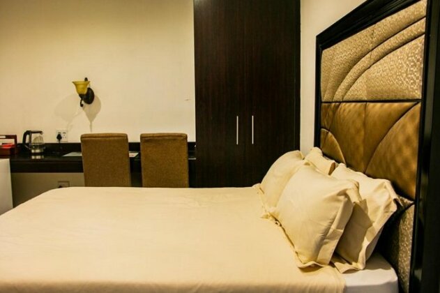 Suits Guest house & bar - Photo2