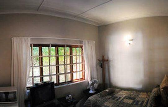 Maclear Manor Guesthouse - Photo5