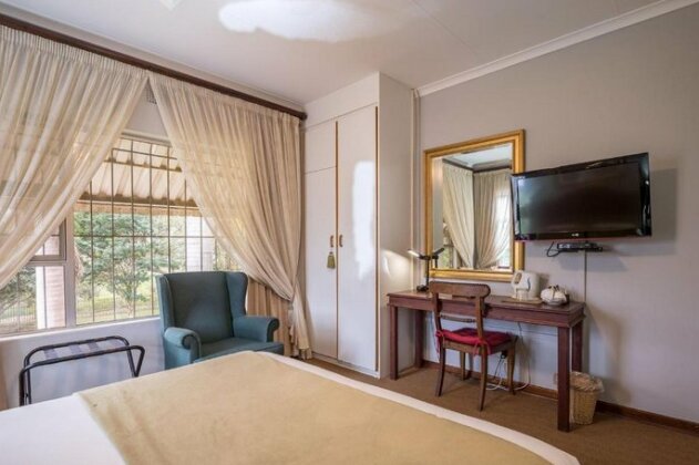 Hillton Manor Guest House - Photo3