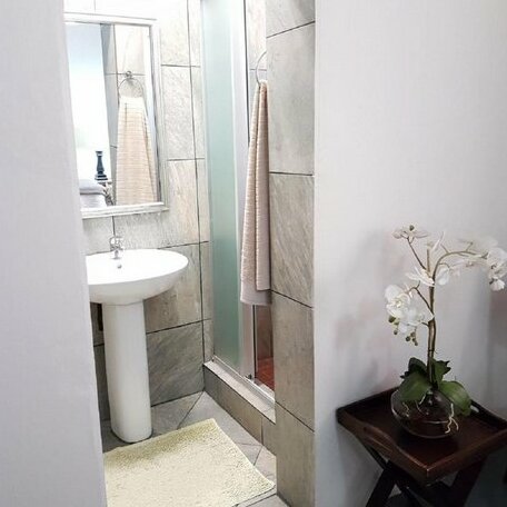 Hillton Manor Guest House - Photo4