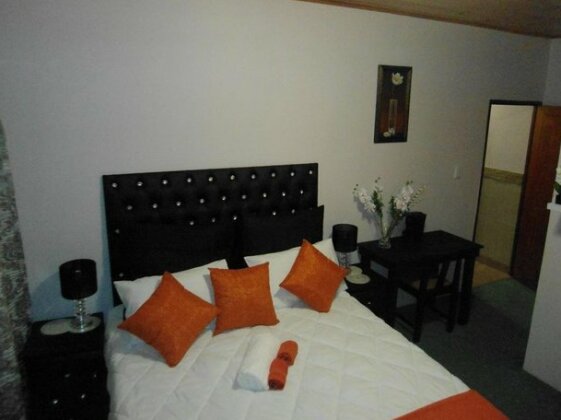Mellow Palms Guest House - Photo3