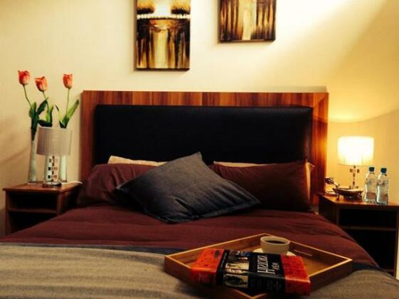 Manor Hills Guest Lodge - Photo3
