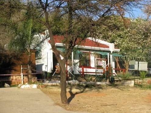 N4 Guest Lodge - Photo5