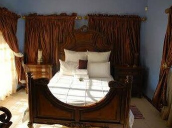 Paula's Guesthouse - Photo4