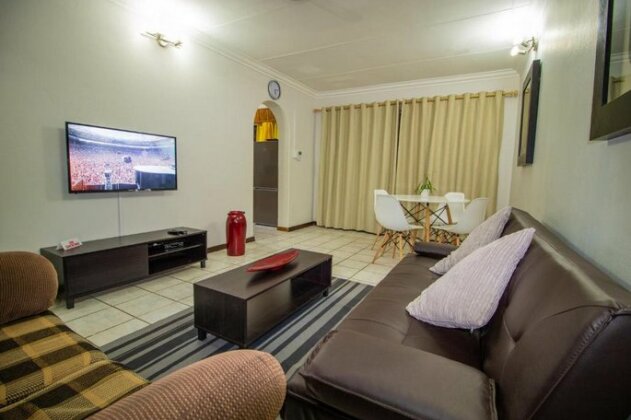 Protea Park Self Catering - Photo5