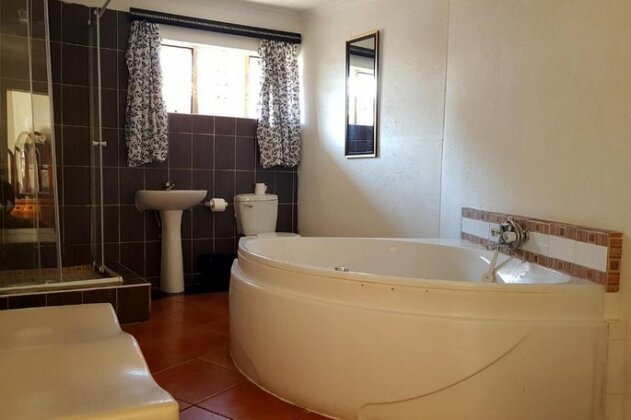 Reamogetswe Bed and Breakfast - Photo4