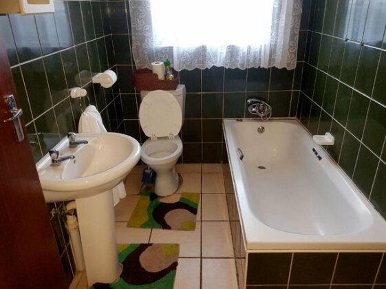 Reamogetswe Bed and Breakfast - Photo5