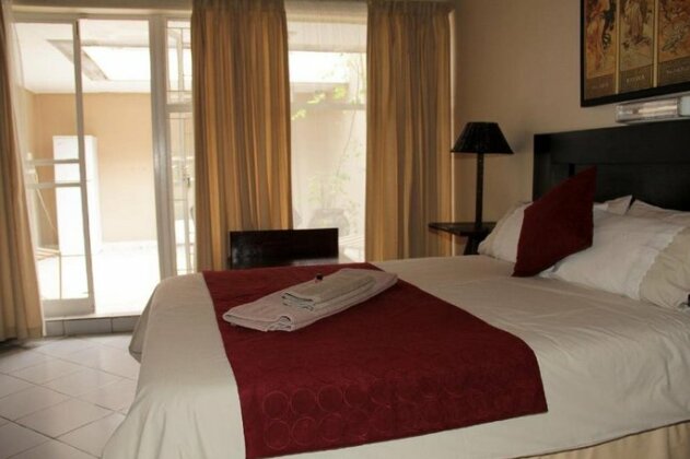 Rustenburg Guesthouse - Photo5