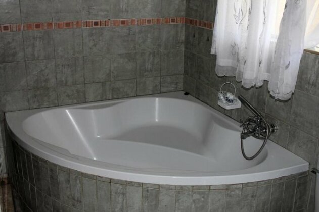 Rustenburg Self Catering Units - Photo4