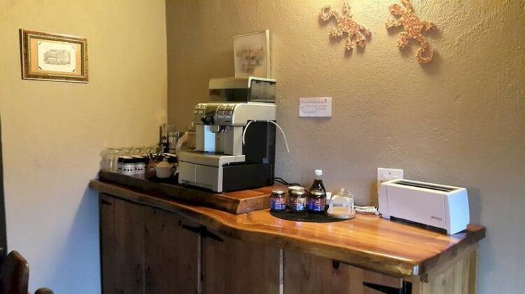 Insimbi Bed & Breakfast and Tours - Photo3