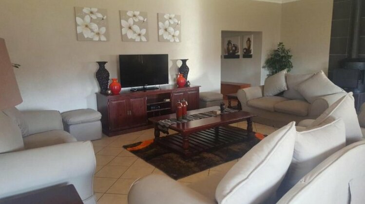 Waterval Self Catering House - Photo2