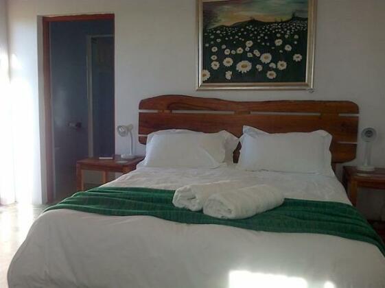 Artist's Retreat BB & Gallery - Photo3